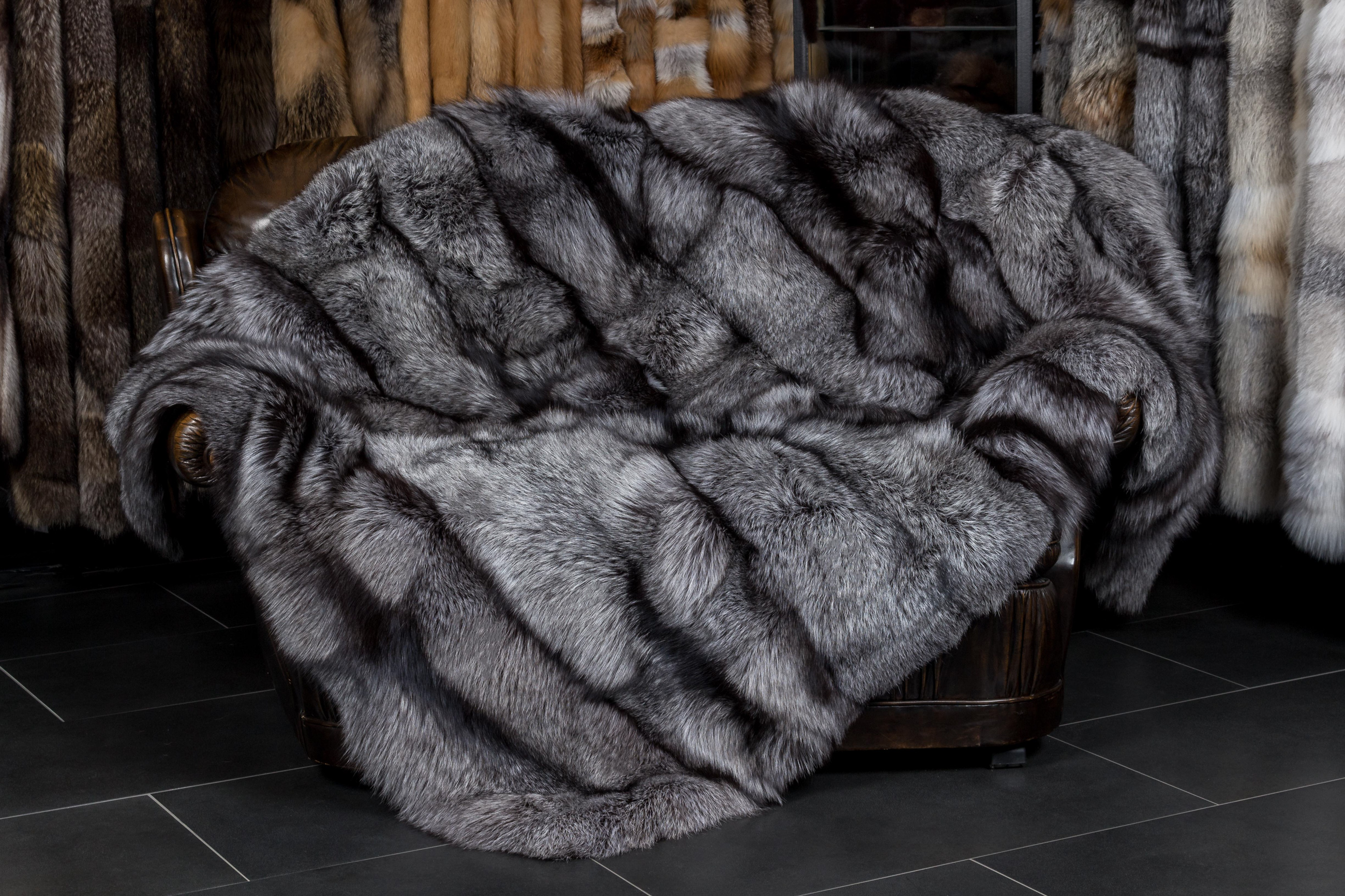 SAGA Silver Fox Fur Blanket - natural
