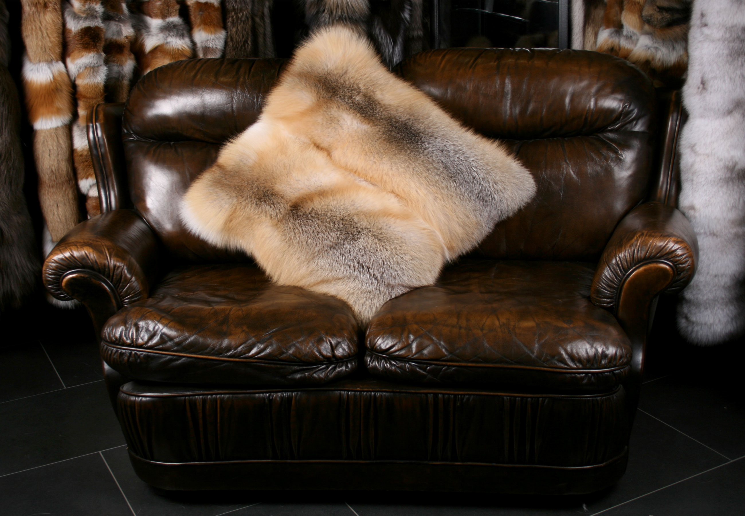 Golden Island fox fur pillow (SAGA Fur)